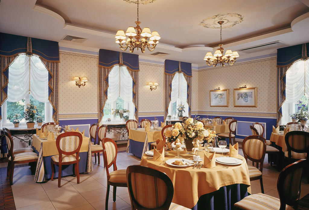 Hotel Aleksander Wloclawek Bagian luar foto