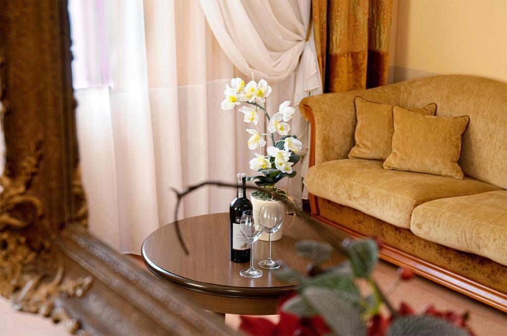Hotel Aleksander Wloclawek Bagian luar foto