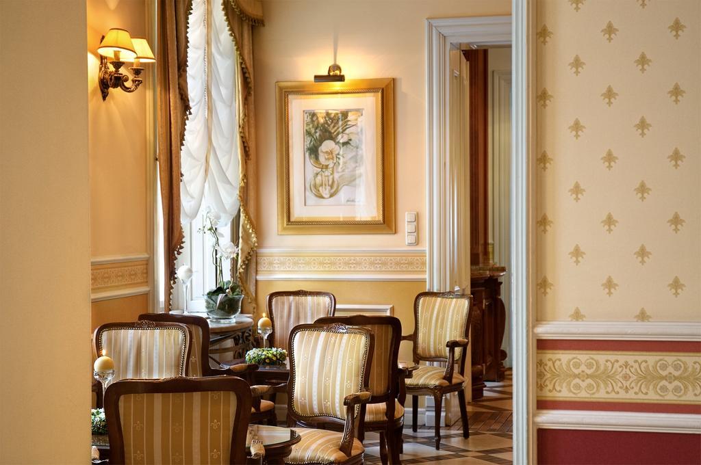 Hotel Aleksander Wloclawek Bagian luar foto